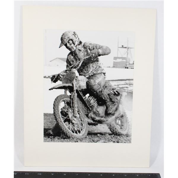 #1689 ORIGINAL 1970S DIRT BIKE RACE MUD PHOTO