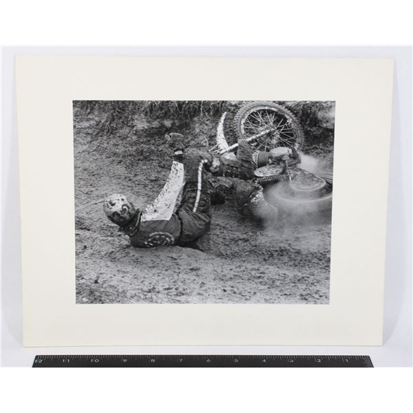 #1697 ORIGINAL 1970S DIRT BIKE RACE MUD PHOTO