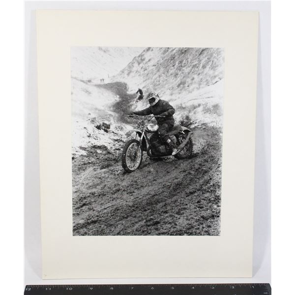 #1700 ORIGINAL 1970S DIRT BIKE RACE MUD PHOTO