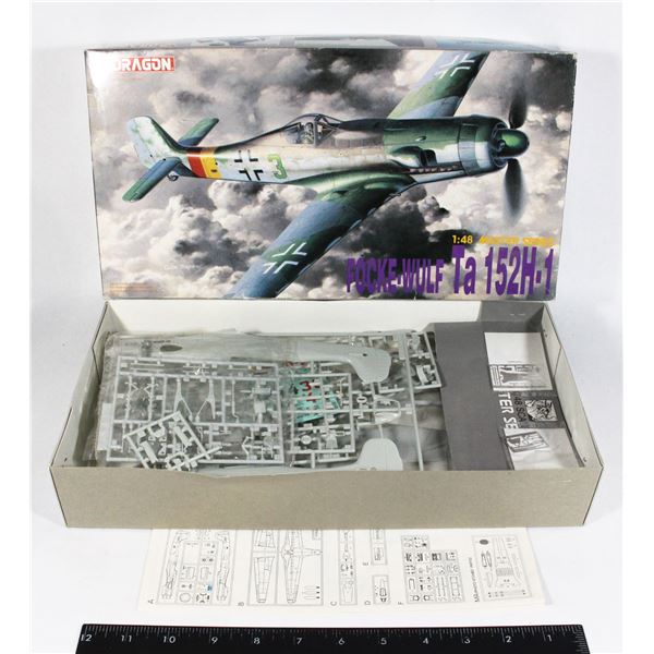 DRAGON 1/48 FOCKE-WULF TA 152H-1 MODEL KIT
