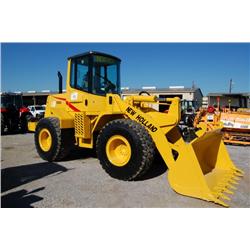 NEW HOLLAND LW130 S/N 551177 (01 YR) GP bucket, Hang-on Forks, ECAB w/AC, 20.5R-25 tires, 2006 hours