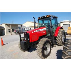 MASSEY FERGUSON 5465 4 X 4 S/N P070063 (05 YR) 125 HP, 3 PTH, PTO, shuttleshift, triple hyd remotes,