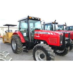 MASSEY FERGUSON 5465 4 X 4 S/N P070044 (05 YR) 125 HP, 3 PTH, PTO, shuttleshift, triple hyd remotes,
