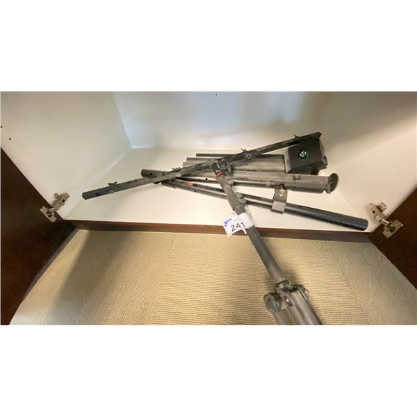 LIGHTING STAND.
