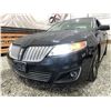 Image 2 : 2010 LINCOLN MKS, BLACK, 172480 KMS, ALL WHEEL DRIVE. - D615527