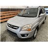 Image 3 : 2010 KIA SPORTAGE, SILVER, 221586 KMS, FOUR WHEEL DRIVE. - D665169
