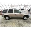 Image 11 : 2002 CHEVROLET TRAIL BLAZER, GOLD, 249994 KMS, 4 WHEEL DRIVE. - D435097