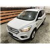 Image 4 : 2017 FORD ESCAPE, WHITE, 128425 KMS, FOUR WHEEL DRIVE. - DE60368