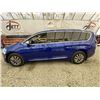 Image 23 : 2019 CHRYSLER PACIFICA HYBRID, BLUE, 202852 KMS, FRONT WHEEL DRIVE. - D599949