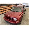 Image 4 : 2011 JEEP PATRIOT, RED, 215048 KMS, FOUR WHEEL DRIVE. - B113145