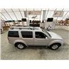 Image 13 : 2005 NISSAN PATHFINDER LE, GREY, 276948 KMS, FOUR WHEEL DRIVE. - B723989