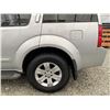 Image 29 : 2005 NISSAN PATHFINDER LE, GREY, 276948 KMS, FOUR WHEEL DRIVE. - B723989