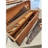 Image 3 : 829 -- Vintage Saw Storage Box
