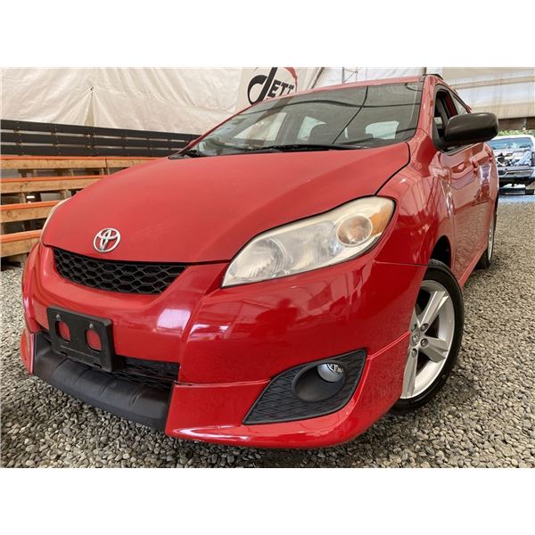 2009 TOYOTA MATRIX, RED, 216476 KMS, FOUR WHEEL DRIVE. - D003628