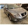Image 5 : 2016 NISSAN PATHFINDER, GREY, 215183 KMS, FOUR WHEEL DRIVE. - DG10232