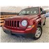 Image 1 : 2011 JEEP PATRIOT, RED, 215048 KMS, FOUR WHEEL DRIVE. - B113145