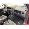 Image 38 : 2011 JEEP PATRIOT, RED, 215048 KMS, FOUR WHEEL DRIVE. - B113145
