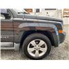 Image 25 : 2011 JEEP PATRIOT, GREY, 148 KMS, FOUR WHEEL DRIVE. - J112199