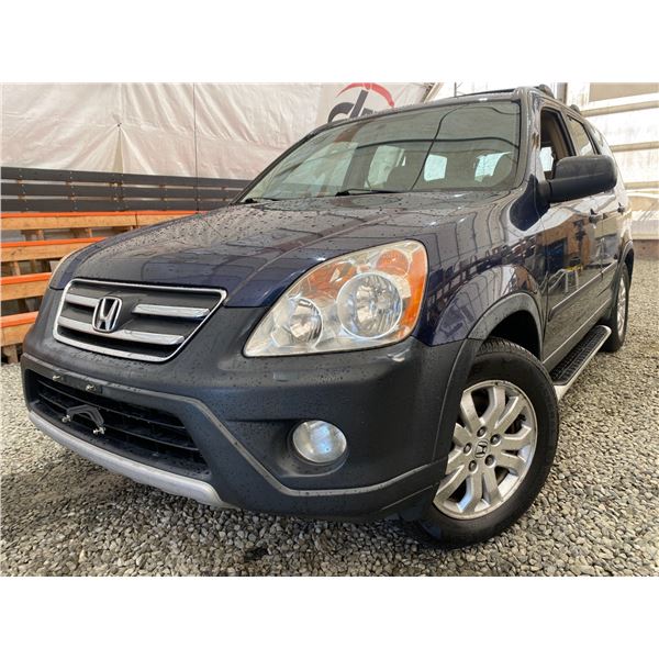 2006 HONDA CRV, BLUE, 235991 KMS, FOUR WHEEL DRIVE. - D807101