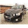 Image 2 : 2015 CHEVROLET SONIC, BLACK, 150735 KMS, FRONT WHEEL DRIVE. - J200130