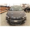 Image 6 : 2015 CHEVROLET SONIC, BLACK, 150735 KMS, FRONT WHEEL DRIVE. - J200130