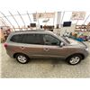 Image 12 : 2011 HYUNDAI SANTE FE, GREY, 181615 KMS, FOUR WHEEL DRIVE. - D027673
