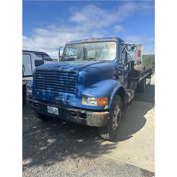 1991 INTERNATIONAL 4000, BLUE, 417839 KMS, REAR WHEEL DRIVE. - J303050