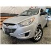 Image 1 : 2012 HYUNDAI TUCSON, SILVER, 209596 KMS, FRONT WHEEL DRIVE. - J481210