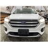 Image 5 : 2017 FORD ESCAPE, WHITE, 128425 KMS, FOUR WHEEL DRIVE. - DE60368