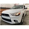Image 2 : 2011 MITSUBISHI RVR, WHITE, 219724 KMS, FOUR WHEEL DRIVE. - D601855