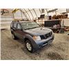 Image 9 : 2006 NISSAN PATHFINDER, BLUE, 226370 MILES, 4X4. - B620244