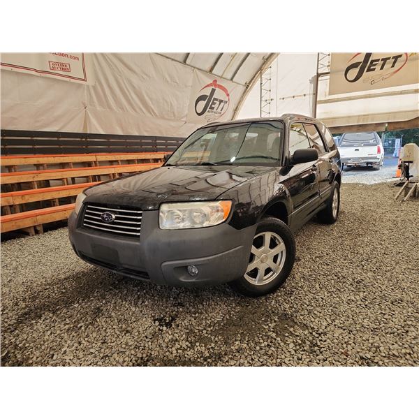 2006 SUBARU FORESTER, BLACK, 283350 KMS, ALL WHEEL DRIVE. - B707992