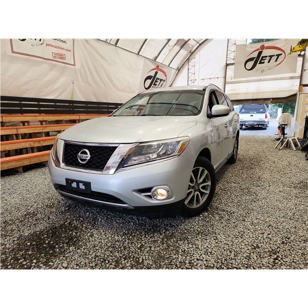 2014 NISSAN PATHFINDER, GREY, 186950 KMS, FOUR WHEEL DRIVE. - D600251