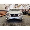 Image 5 : 2014 NISSAN PATHFINDER, GREY, 186950 KMS, FOUR WHEEL DRIVE. - D600251