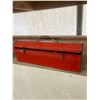 Image 1 : 511 -- RED TOOL BOX