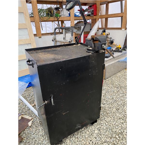 519 -- WORKSHOP STORAGE UNIT