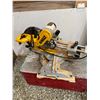 Image 1 : 522 -- DEWALT DW717