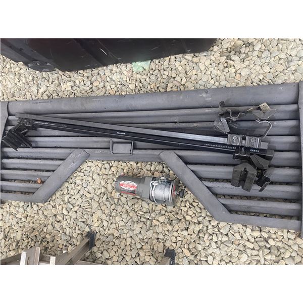 534 -- 5TH WHEEL TAILGATE