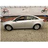 Image 23 : 2011 CHEVY CRUZE, SILVER, 188894 KMS, FRONT WHEEL DRIVE. - D239087