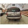 Image 17 : 2005 GMC ENVOY, GREY, 195753 KMS, FOUR WHEEL DRIVE. - D310966