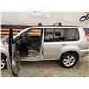 Image 49 : 2006 NISSAN X-TRAIL, SILVER, 303604 KMS, FOUR WHEEL DRIVE. - D210684