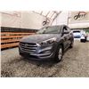 Image 2 : 2017 HYUNDAI TUCSON, GREY, 190169 KMS, ALL WHEEL DRIVE. - J304940