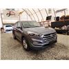 Image 8 : 2017 HYUNDAI TUCSON, GREY, 190169 KMS, ALL WHEEL DRIVE. - J304940