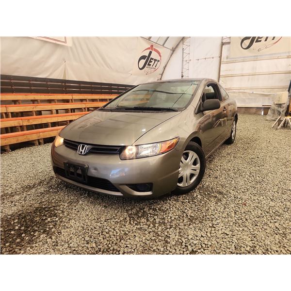 2006 HONDA CIVIC, GOLD, 246970 KMS, FRONT WHEEL DRIVE. - B011062