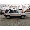 Image 10 : 2005 FORD ESCAPE, GREY, 226312 KMS, FOUR WHEEL DRIVE. - DD66169