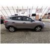 Image 10 : 2010 HYUNDAI TUCSON, GREY, 239117 KMS, ALL WHEEL DRIVE. - D054044