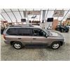 Image 13 : 2005 GMC ENVOY, GREY, 195753 KMS, FOUR WHEEL DRIVE. - D310966