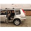 Image 46 : 2006 NISSAN X-TRAIL, SILVER, 303604 KMS, FOUR WHEEL DRIVE. - D210684