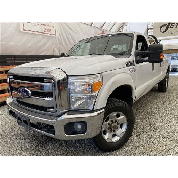 2012 FORD F350, WHITE, 167683 KMS, 4X4. - DA74003