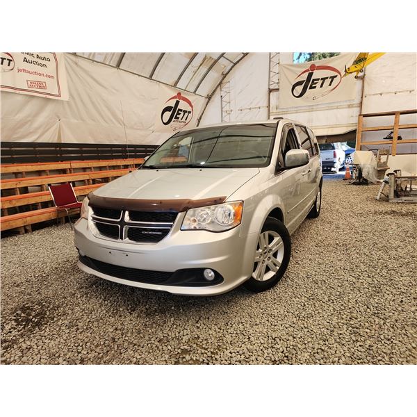 2011 DODGE GRAND CARAVAN, SILVER, 235181 KMS, FRONT WHEEL DRIVE. - B758050